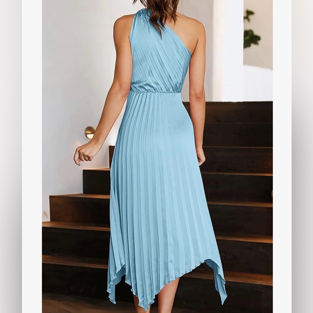 Elegant Blue One-Shoulder Dress - Picture 6 of 7